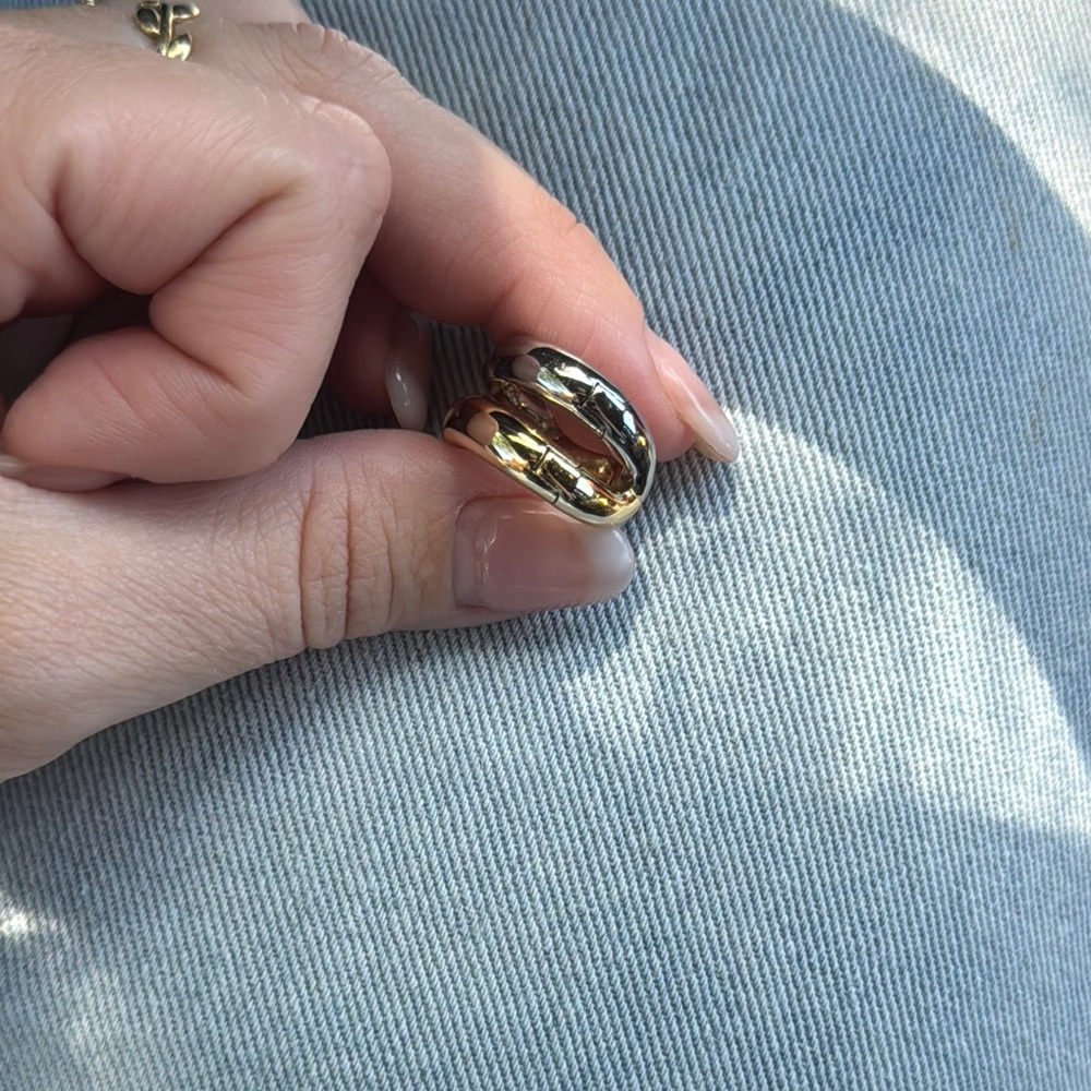 Demarson Odell twist ear cuff two tone - Picture 3 of 5